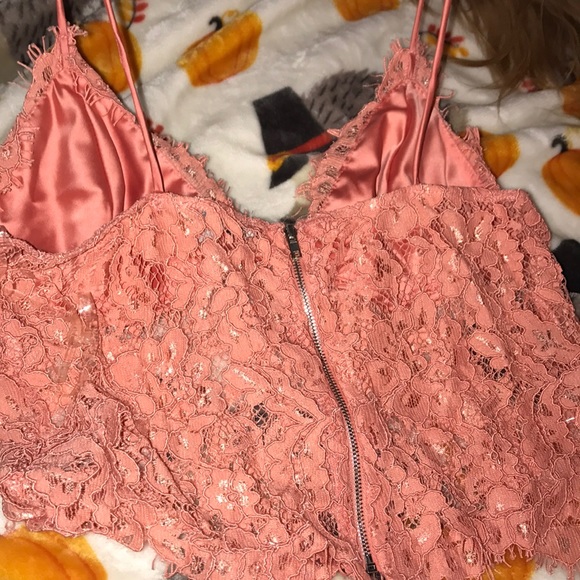 Never worn Charlotte Russe Top - Picture 3 of 4